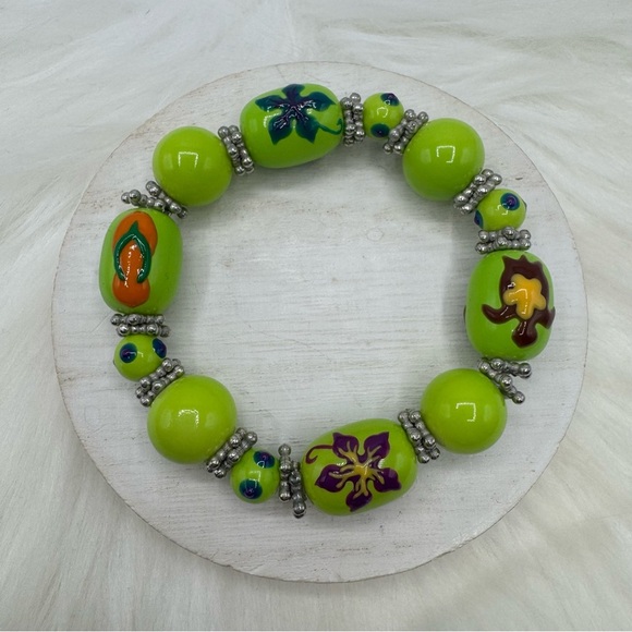 Large Beads Summer Floral Design Beaded  Beach Bracelet in Green - Picture 5 of 5